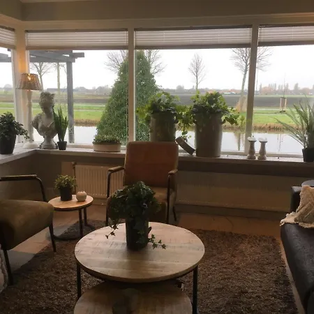 Ferienhaus Am Wasser Сasa de vacaciones *