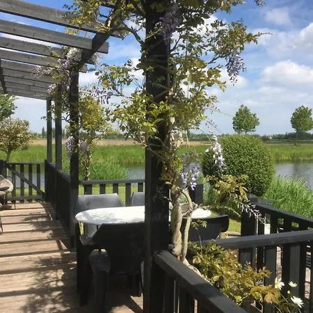 Ferienhaus Am Wasser Сasa de vacaciones *