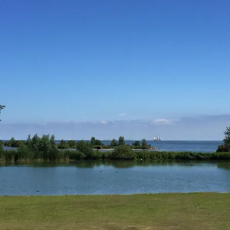 Ferienhaus Am Wasser *